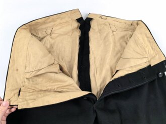 Österreich, schwarze Trachtenhose mit Schneideretikett aus Wien. Für mich nicht näher zuzuordnen. Guter Gesamtzustand