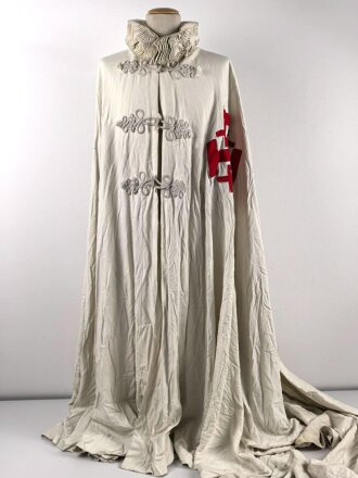 Ritterorden vom Heiligen Grab zu Jerusalem, Umhang mit langer Schleppe. Altes Stück, genaue Herkunft nicht bekannt. Ungereinigt