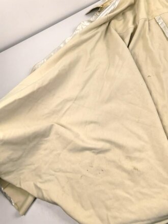 Ritterorden vom Heiligen Grab zu Jerusalem, Umhang in gutem Zustand. Schneideretikett aus Madrid, Altes Stück, ungereinigt