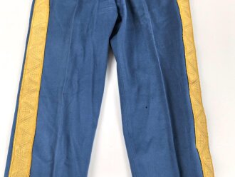 Ritterorden vom Heiligen Grab zu Jerusalem, gerade blaue Hose mit goldener Borte. Guter Gesamtzustand, Alter und genaue Herkunft unbekannt.