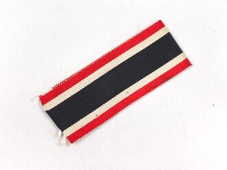 Band zum Kriegsverdienstkreuz 2. Klasse 1939 mit und ohne Schwerter. Breite 30mm, Länge 14,5cm