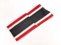 Band zum Kriegsverdienstkreuz 2. Klasse 1939 mit und ohne Schwerter. Breite 30mm, Länge 11cm