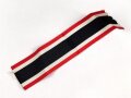 Band zum Kriegsverdienstkreuz 2. Klasse 1939 mit und ohne Schwerter. Breite 30mm, Länge 13cm