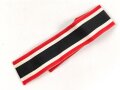Band zum Kriegsverdienstkreuz 2. Klasse 1939 mit und ohne Schwerter. Breite 30mm, Länge 24cm