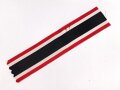 Band zum Kriegsverdienstkreuz 2. Klasse 1939 mit und ohne Schwerter. Breite 30mm, Länge 13cm