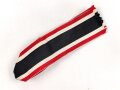 Band zum Kriegsverdienstkreuz 2. Klasse 1939 mit und ohne Schwerter. Breite 30mm, Länge 23cm