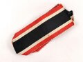 Band zum Kriegsverdienstkreuz 2. Klasse 1939 mit und ohne Schwerter. Breite 30mm, Länge 16cm
