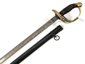 Preussen, Kürassier Pallasch / Extradegen Modell 1889.  Eigentumstsück mit doppelseitiger Klingenäztung . Der Träger war Angehöriger im "Kürassier Regiment von Seydlitz No. 7"  Ordentliche Klinge, Griffwicklung restauriert, Scheide überlackiert
