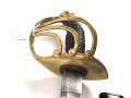 Preussen, Kürassier Pallasch / Extradegen Modell 1889.  Eigentumstsück mit doppelseitiger Klingenäztung . Der Träger war Angehöriger im "Kürassier Regiment von Seydlitz No. 7"  Ordentliche Klinge, Griffwicklung restauriert, Scheide überlackiert