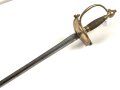 Bayern, Degen für Militärbeamte um 1800. Messinggefäß, sechskantige Klinge mit beidseitiger Ätzung gereinigt, Monogramm MJ unter Krone für König Maximilian I Josef. Klinge beschliffen und verputzt, sonst guter Gesamtzustand