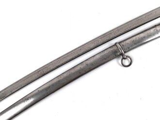 Frankreich, Säbel Modell 1822  für Offiziere der Kavallerie. Die Gravur auf dem Klingenrücken entfernt, sonst guter Zustand