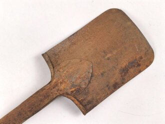 Spaten  Wehrmacht, ungereinigtes Stück aus Scheunenfund
