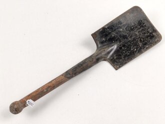 Spaten  Wehrmacht, ungereinigtes Stück aus Scheunenfund