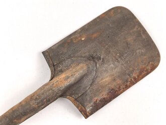 Spaten  Wehrmacht, ungereinigtes Stück aus Scheunenfund