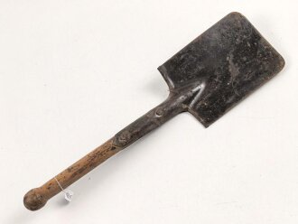 Spaten  Wehrmacht, ungereinigtes Stück aus Scheunenfund