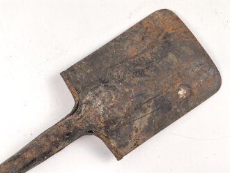 Spaten  Wehrmacht, ungereinigtes Stück aus Scheunenfund