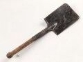 Spaten  Wehrmacht, ungereinigtes Stück aus Scheunenfund