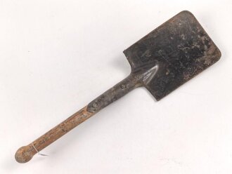 Spaten  Wehrmacht, ungereinigtes Stück aus Scheunenfund