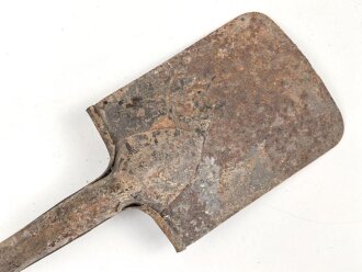 Spaten  Wehrmacht, ungereinigtes Stück aus Scheunenfund