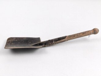 Spaten  Wehrmacht, ungereinigtes Stück aus Scheunenfund