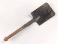 Spaten  Wehrmacht, ungereinigtes Stück aus Scheunenfund