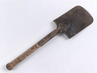 Spaten  Wehrmacht, ungereinigtes Stück aus Scheunenfund, Hersteller ohp 1944