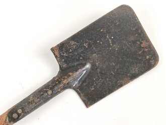 Spaten  Wehrmacht, ungereinigtes Stück aus Scheunenfund