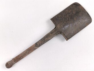 Spaten  Wehrmacht, ungereinigtes Stück aus Scheunenfund