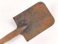 Spaten  Wehrmacht, ungereinigtes Stück aus Scheunenfund, Hersteller REX 1944