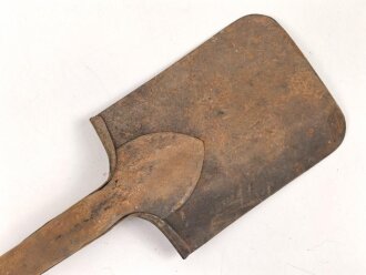 Spaten  Wehrmacht, ungereinigtes Stück aus Scheunenfund