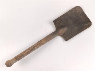 Spaten  Wehrmacht, ungereinigtes Stück aus Scheunenfund