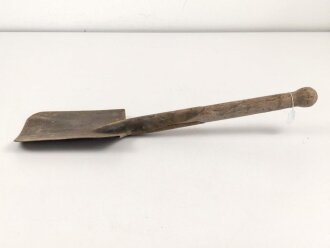 Spaten  Wehrmacht, ungereinigtes Stück aus Scheunenfund