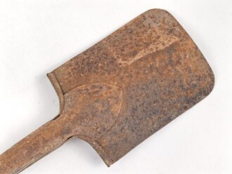Spaten  Wehrmacht, ungereinigtes Stück aus Scheunenfund