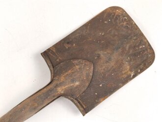 Spaten  Wehrmacht, ungereinigtes Stück aus Scheunenfund