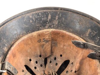 Luftwaffe, Stahlhelm Modell 1940. Ungereinigter Scheunenfund, in allen Teilen Original, hkp62.