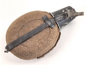Feldflasche Wehrmacht, Ausführung 1 Liter, C & CW40 durchgängig gestempelt