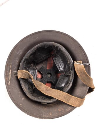 Großbritannien 2. Weltkrieg, Stahlhelm in gutem Gesamtzustand, das Innenfutter datiert 1943