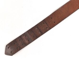 Luftwaffe, Zweidornkoppel für Offiziere. Breite knapp 6cm, Gesamtlänge 112cm