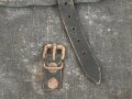 Wehrmacht, Beutel für Gewehrgranaten . Dunkelblaues, ungebrauchtes Stück mit Lagerspuren, ungereinigt, datiert 1942