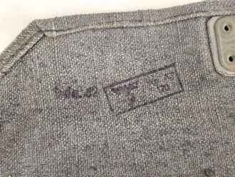 Wehrmacht, Beutel für Gewehrgranaten . Dunkelblaues, ungebrauchtes Stück mit Lagerspuren, ungereinigt