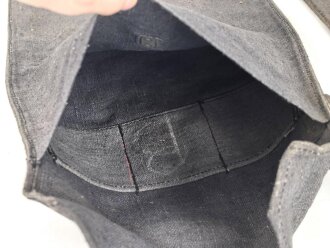 Wehrmacht, Beutel für Gewehrgranaten . Dunkelblaues, ungebrauchtes Stück mit Lagerspuren, ungereinigt