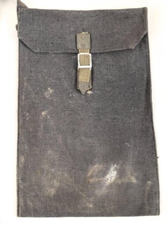 Wehrmacht, Beutel für Gewehrgranaten . Dunkelblaues, ungebrauchtes Stück mit Lagerspuren, ungereinigt