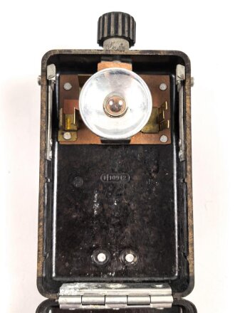 Taschenlampe aus Pressmasse "Zeiler No.M. 4848" Anknöpflasche aus Ersatzmaterial , Funktion nicht geprüft
