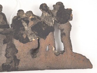 Eisenguß Relief 2cm Flak mit Bedienung Darstellend. Breite des "Sockel" 22cm