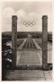 Ansichtskarte "Olympia Reichssportfeld - Blick von der Deutschen Kampfbahn duch das Osttor"