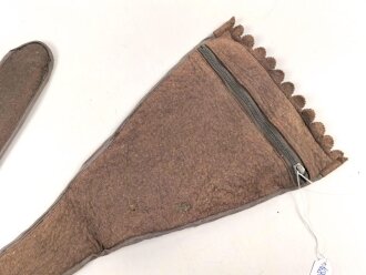 Schutztasche für einen Säbel III.Reich. Reissverschluss leicht defekt, sonst guter Zustand