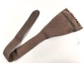Schutztasche für einen Säbel III.Reich. Reissverschluss leicht defekt, sonst guter Zustand
