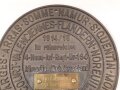 1. Weltkrieg Infanterie Regiment 164, Verliehener Grabendolch " Für hervorragende Tapferkeit Regt. 164" , dazu eine gusseiserne Erinnerungsplakette. Durchmesser der Plakette 22cm, das Namensschild aus Messing aufpoliert. Sehr seltener Grabendolch