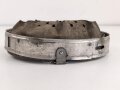 Innenfutter Wehrmacht für einen Stahlhelm Modell 1935, Datiert 1939,  für Kopfgrösse 59 und Glockengrösse 66. Innne mit Klebstoff verschmiert.