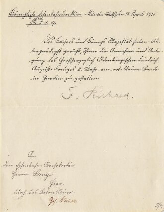 Preussen, Verleihungsurkunde zum Verdienstkreuz für Kriegshilfe, ausgestellt auf einen Eisenbahn Obersekretär 1918. Dazu die Verleihungsurkunde zum Oldenburger Friedrich August Kreuz II. Klasse , ausgestellt am 24.1.1918